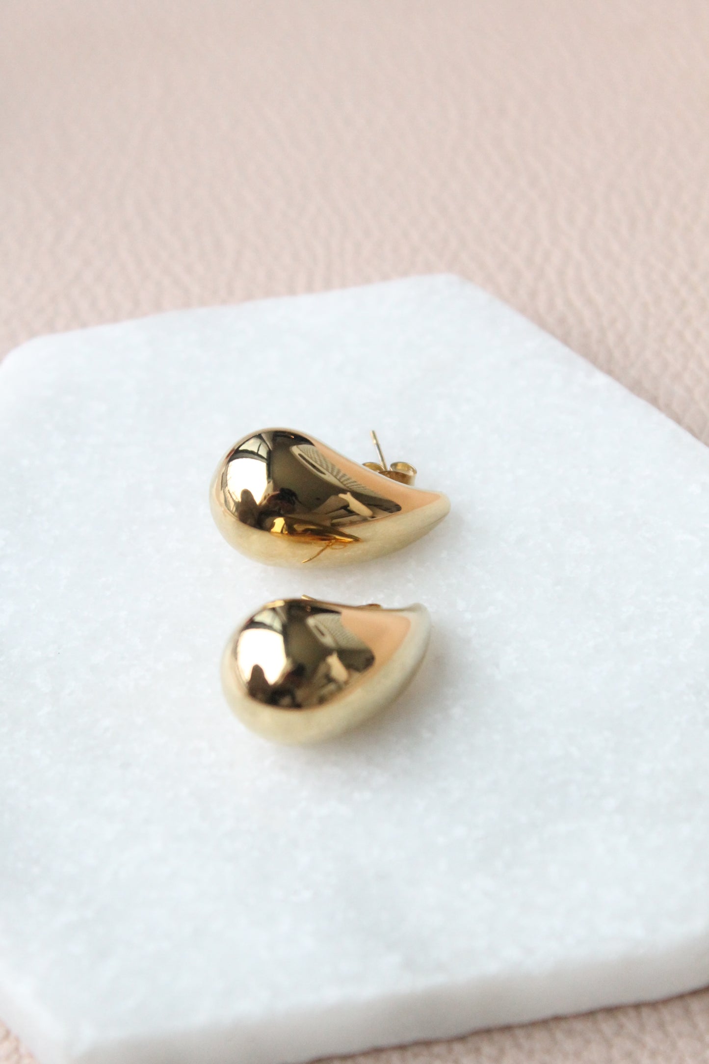 Golden drop - medium (earrings)