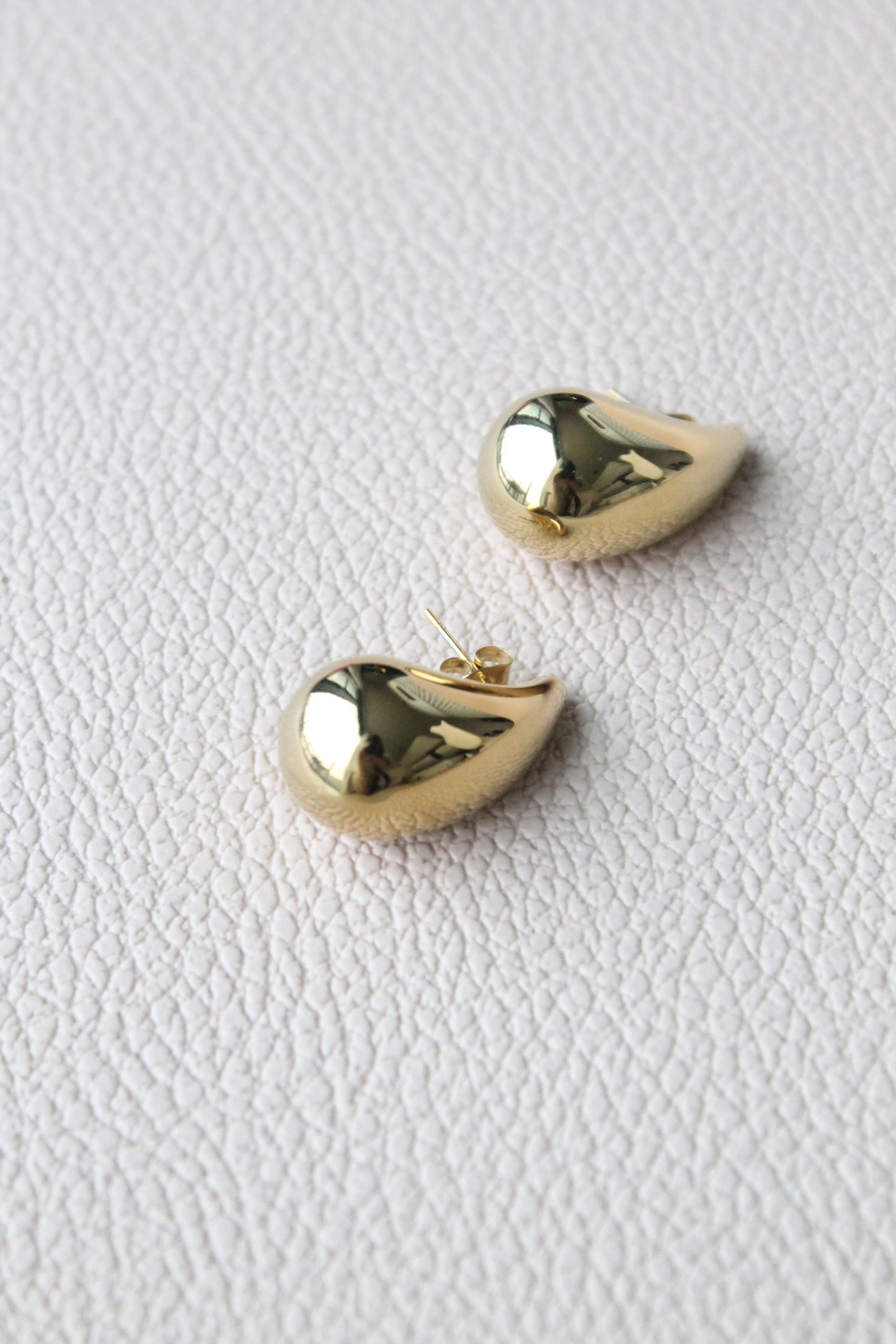 Golden drop - medium (earrings)