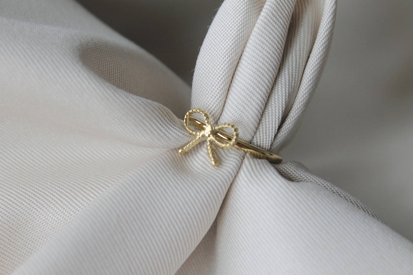 Cute bow (ring)