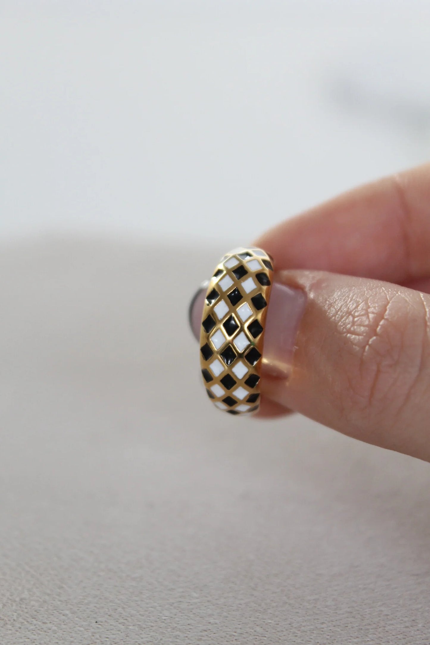 Checkerboard (ring)