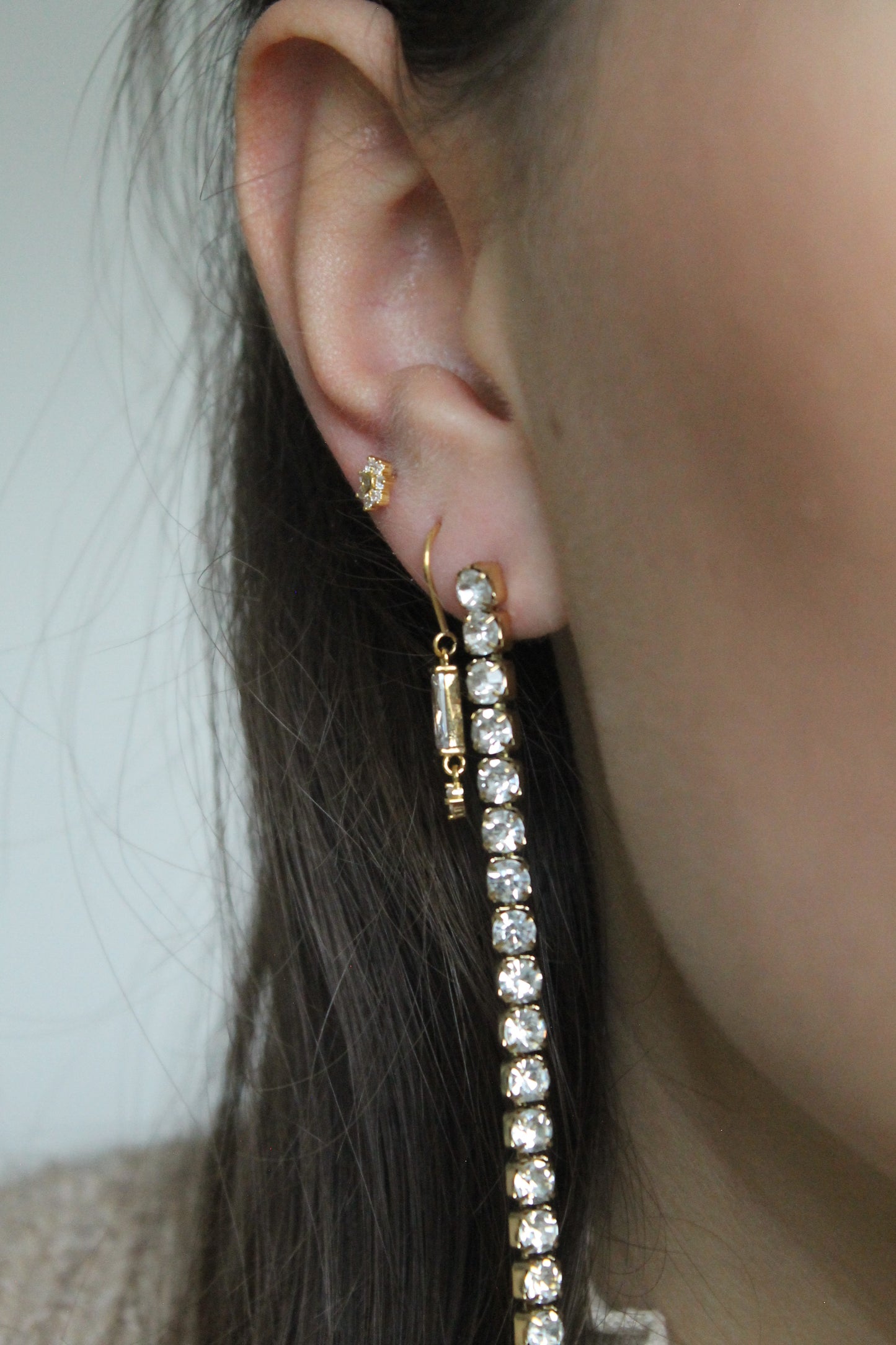 Long gorgeously shiny (earrings)